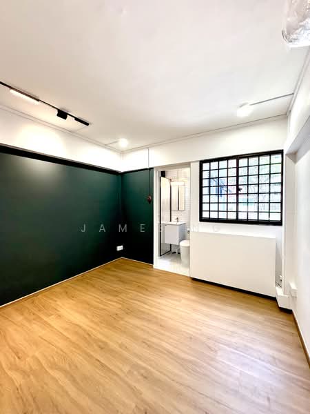 608 Ang Mo Kio Avenue 5, 608 Ang Mo Kio Avenue 5, 3 Bedrooms, 721 sqft, HDB Flat For Rent, by James Ng, 500162954 - Master Bedroom - PropertyGuru.com.sg
