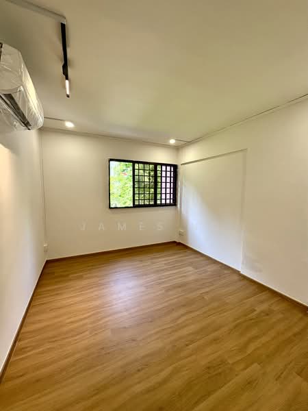 608 Ang Mo Kio Avenue 5, 608 Ang Mo Kio Avenue 5, 3 Bedrooms, 721 sqft, HDB Flat For Rent, by James Ng, 500162954 - Bedroom 1 - PropertyGuru.com.sg