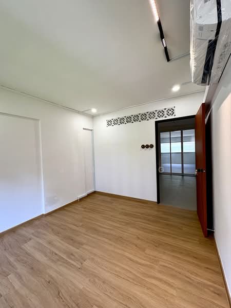 608 Ang Mo Kio Avenue 5, 608 Ang Mo Kio Avenue 5, 3 Bedrooms, 721 sqft, HDB Flat For Rent, by James Ng, 500162954 - Bedroom 1 - PropertyGuru.com.sg