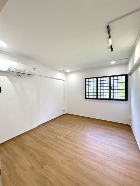 608 Ang Mo Kio Avenue 5, 608 Ang Mo Kio Avenue 5, 3 Bedrooms, 721 sqft, HDB Flat For Rent, by James Ng, 500162954 - Bedroom 2 - PropertyGuru.com.sg