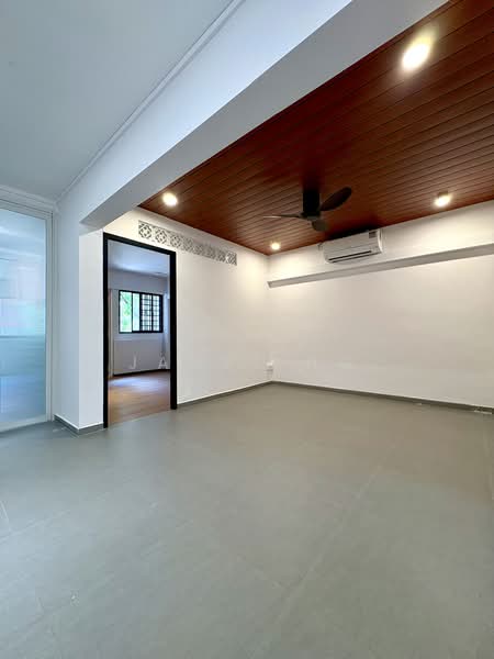608 Ang Mo Kio Avenue 5, 608 Ang Mo Kio Avenue 5, 3 Bedrooms, 721 sqft, HDB Flat For Rent, by James Ng, 500162954 - Living Room 04 - PropertyGuru.com.sg
