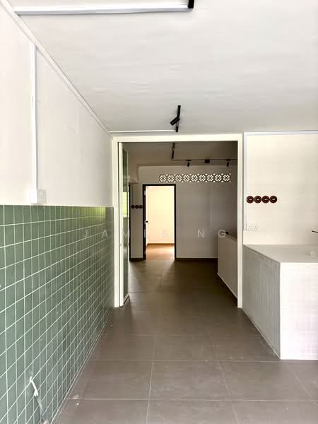 608 Ang Mo Kio Avenue 5, 608 Ang Mo Kio Avenue 5, 3 Bedrooms, 721 sqft, HDB Flat For Rent, by James Ng, 500162954 - Kitchen - Pending carpentry installation - PropertyGuru.com.sg