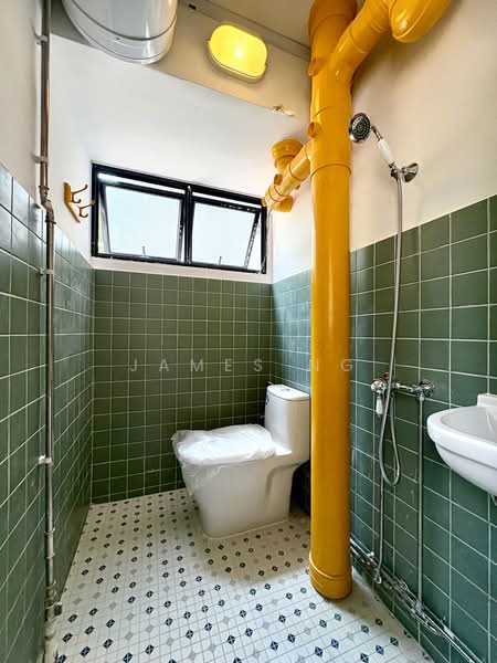 608 Ang Mo Kio Avenue 5, 608 Ang Mo Kio Avenue 5, 3 Bedrooms, 721 sqft, HDB Flat For Rent, by James Ng, 500162954 - Common Bath - PropertyGuru.com.sg
