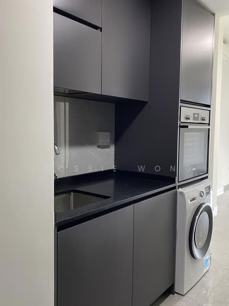 The LINQ @ Beauty World, 118 Upper Bukit Timah Road, 2 Bedrooms, 549 sqft, Condominium For Sale, by Flossie Wong, 500162956 - Kitchen - PropertyGuru.com.sg