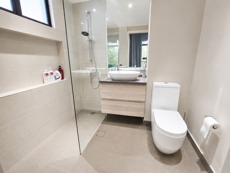 Tanglin Park, 1B Ridley Park, 3 Bedrooms, 1,335 sqft, Condominium For Rent, by Gurdip Sidhu, 500162957 - Bathroom - PropertyGuru.com.sg