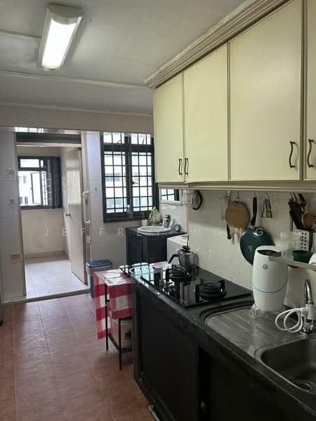47 Lorong 6 Toa Payoh, 47 Lorong 6 Toa Payoh, 2 Bedrooms, 624 sqft, HDB Flat For Sale, by Jeffrey Wong, 500162962 - Kitchen - PropertyGuru.com.sg
