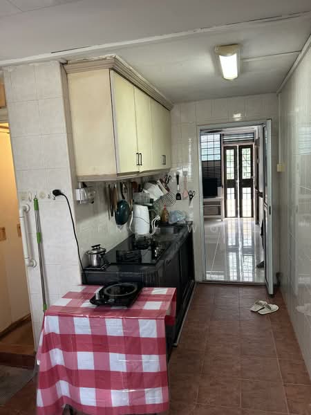 47 Lorong 6 Toa Payoh, 47 Lorong 6 Toa Payoh, 2 Bedrooms, 624 sqft, HDB Flat For Sale, by Jeffrey Wong, 500162962 - Kitchen - PropertyGuru.com.sg