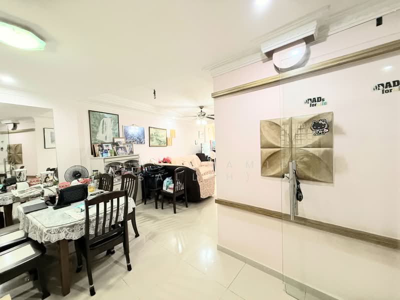678D Jurong West Street 64, 678D Jurong West Street 64, 3 Bedrooms, 1,184 sqft, HDB Flat For Sale, by Hans (Hamid Salleh), 500162975 - Living Room - PropertyGuru.com.sg
