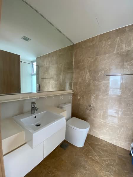 Caspian, 58 Lakeside Drive, 3 Bedrooms, 1,001 sqft, Condominium For Rent, by Florence Lai, 500162994 - Bathroom - PropertyGuru.com.sg