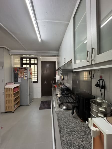 90 Commonwealth Drive, 90 Commonwealth Drive, Room Rental, 150 sqft, HDB Flat For Rent, by Brady Li, 500162996 - Kitchen - PropertyGuru.com.sg