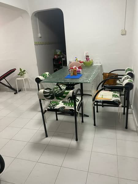 242 Serangoon Avenue 3, 242 Serangoon Avenue 3, 3 Bedrooms, 1,330 sqft, HDB Flat For Rent, by Karen Neo, 500163000 - Dining Room - PropertyGuru.com.sg