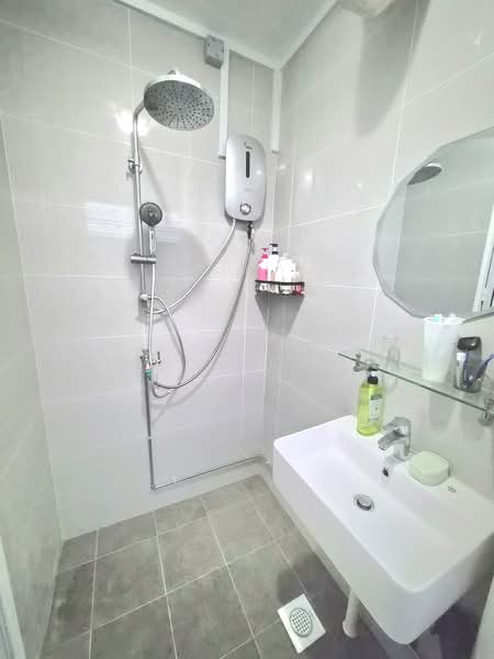 276 Bangkit Road, 276 Bangkit Road, Room Rental, 100 sqft, HDB Flat For Rent, by Sheila Chung, 500163014 - Bathroom - PropertyGuru.com.sg
