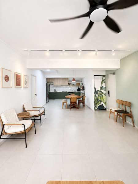 752 Choa Chu Kang North 5, 752 Choa Chu Kang North 5, 3 Bedrooms, 1,378 sqft, HDB Flat For Sale, by Izmir Shah, 500163062 - Living Room - PropertyGuru.com.sg