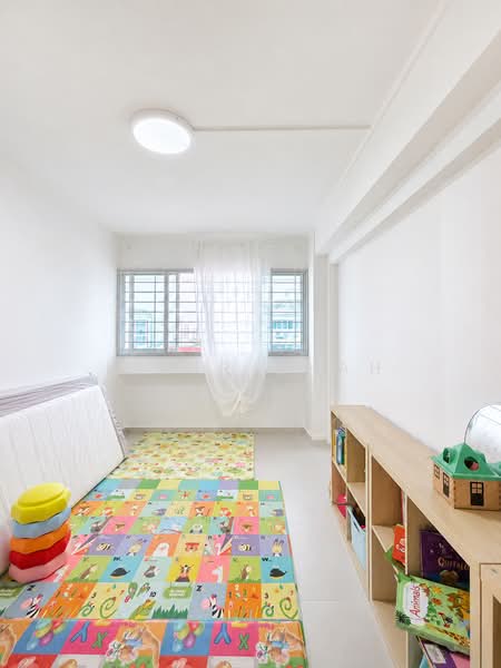 752 Choa Chu Kang North 5, 752 Choa Chu Kang North 5, 3 Bedrooms, 1,378 sqft, HDB Flat For Sale, by Izmir Shah, 500163062 - Bedroom - PropertyGuru.com.sg