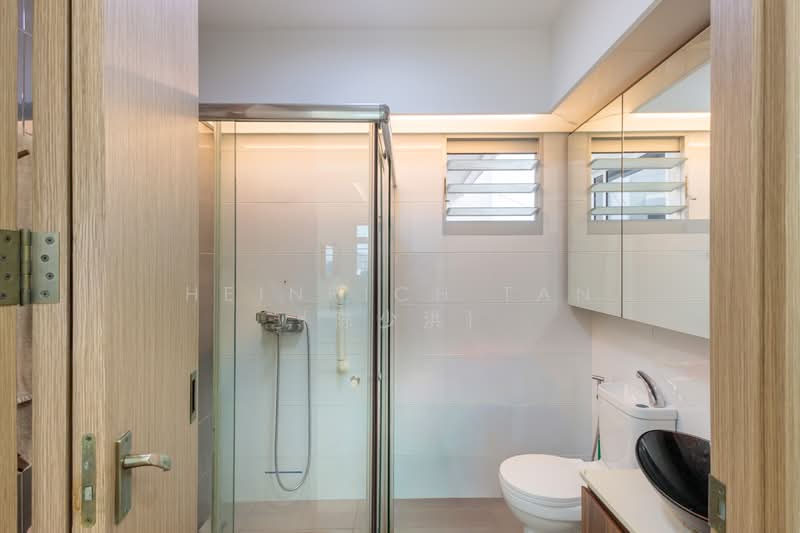 356A Anchorvale Lane, 356A Anchorvale Lane, 3 Bedrooms, 1,216 sqft, HDB Flat For Sale, by Heinrich Tan (陈少洪), 500163076 - Bathroom - PropertyGuru.com.sg