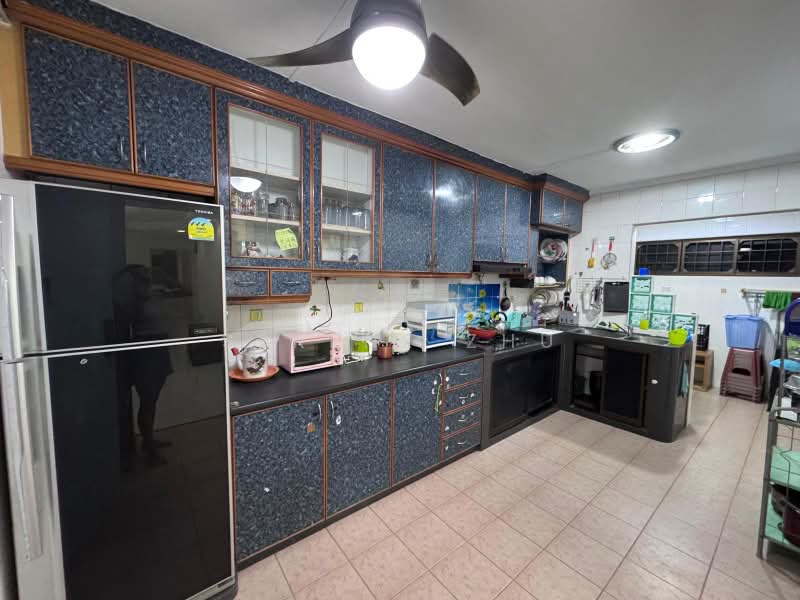 962 Hougang Avenue 9, 962 Hougang Avenue 9, 3 Bedrooms, 1,238 sqft, HDB Flat For Rent, by Serene Zhu, 500163086 - Kitchen - PropertyGuru.com.sg