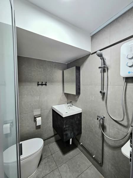 312 Ang Mo Kio Avenue 3, 312 Ang Mo Kio Avenue 3, Room Rental, 160 sqft, HDB Flat For Rent, by Mark Sim, 500163093 - Bathroom - PropertyGuru.com.sg