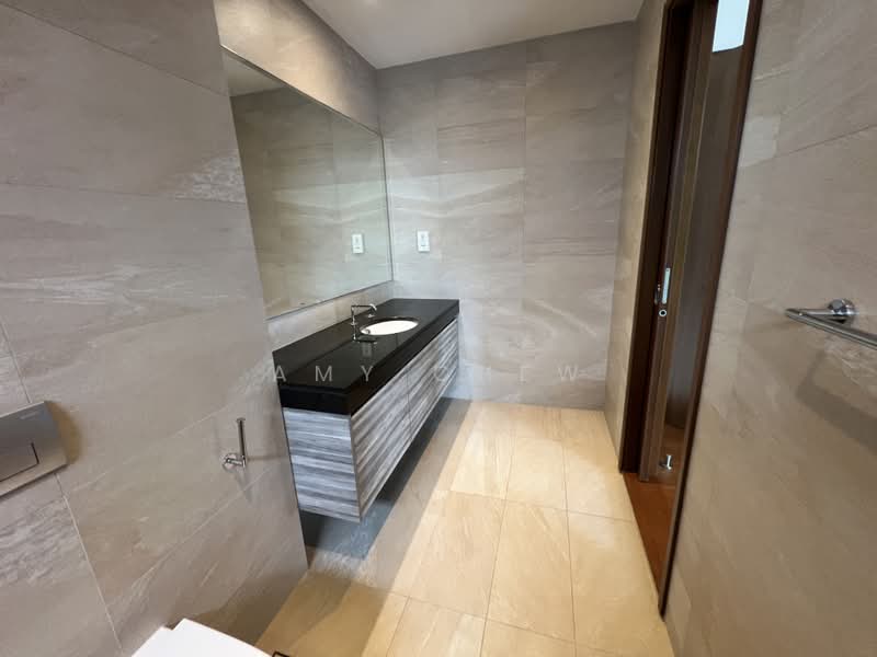 Modern Designer 3 Storey Detached with Roof Terrace Lift and Huge Pool, Victoria Park Rebecca Road, 7 Bedrooms, 10,000 sqft, Detached House For Rent, by Amy Chew, 500163096 - Bathroom - PropertyGuru.com.sg