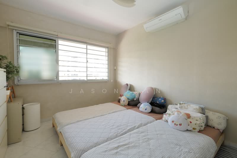 542 Hougang Avenue 8, 542 Hougang Avenue 8, 3 Bedrooms, 1,173 sqft, HDB Flat For Sale, by Jason Tan, 500163103 - Bedroom - PropertyGuru.com.sg