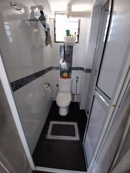 263 Waterloo Street, 263 Waterloo Street, Room Rental, 200 sqft, HDB Flat For Rent, by Ritchie Li, 500163112 - Bathroom - PropertyGuru.com.sg