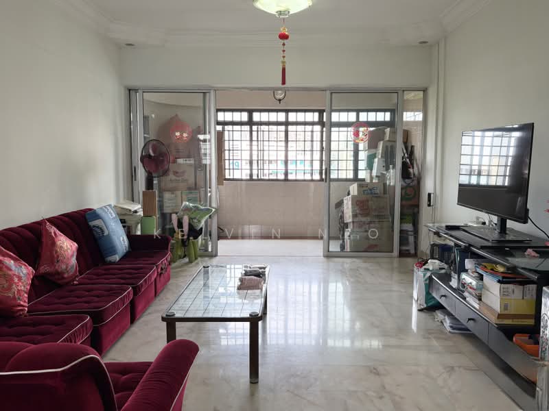320 Hougang Avenue 5, 320 Hougang Avenue 5, 3 Bedrooms, 1,302 sqft, HDB Flat For Sale, by Kelvin Neo, 500163118 - Living Room - PropertyGuru.com.sg
