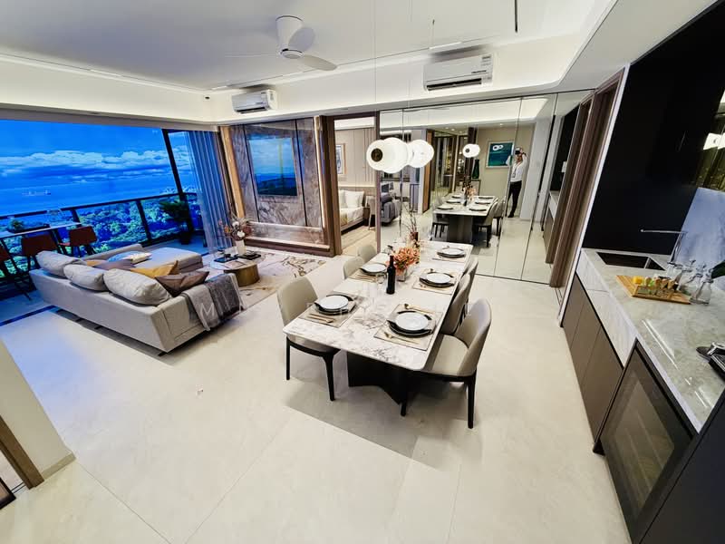 Vela Bay, 1 Bayshore Walk, 5 Bedrooms, 1,582 sqft, Condominium For Sale, by Murphy Lee, 500163119 - Living Room - PropertyGuru.com.sg
