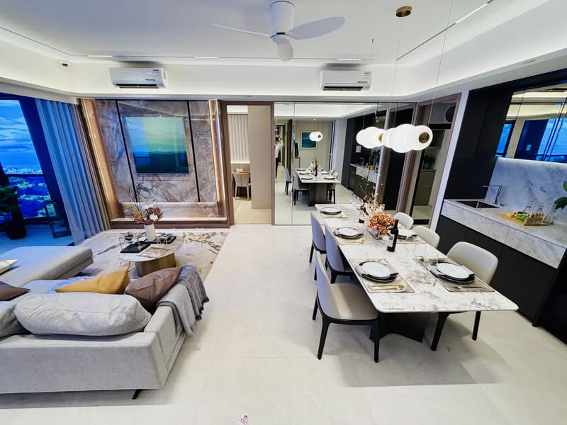 Vela Bay, 1 Bayshore Walk, 5 Bedrooms, 1,582 sqft, Condominium For Sale, by Murphy Lee, 500163119 - Living Room - PropertyGuru.com.sg
