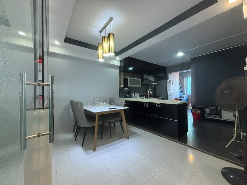 136 Serangoon North Avenue 2, 136 Serangoon North Avenue 2, 3 Bedrooms, 1,152 sqft, HDB Flat For Sale, by Isaac Ng, 500163124 - Dining Room - PropertyGuru.com.sg