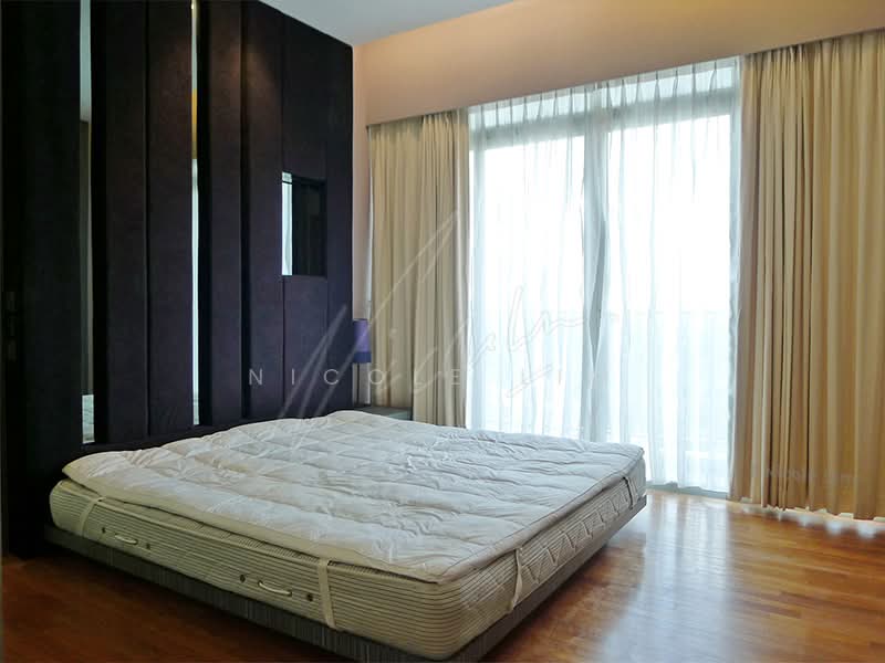 The Metropolitan Condominium, 8 Alexandra View, 2 Bedrooms, 1,066 sqft, Condominium For Rent, by Nicole Lim, 500163129 - Master Bedroom - PropertyGuru.com.sg