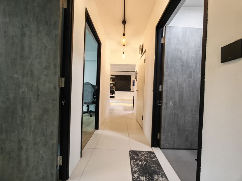 333A Yishun Riverwalk, 333A Yishun Street 31, 3 Bedrooms, 990 sqft, HDB Flat For Sale, by Yeo Patrick, 500163133 - Corridor - PropertyGuru.com.sg