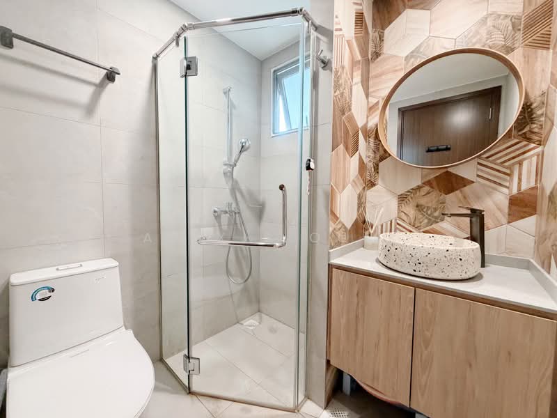 Heron Bay, 55 Upper Serangoon View, 3 Bedrooms, 1,033 sqft, Executive Condominium For Sale, by Alexis Quek, 500163135 - Bathroom - PropertyGuru.com.sg