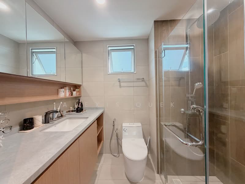 Heron Bay, 55 Upper Serangoon View, 3 Bedrooms, 1,033 sqft, Executive Condominium For Sale, by Alexis Quek, 500163135 - Bathroom - PropertyGuru.com.sg