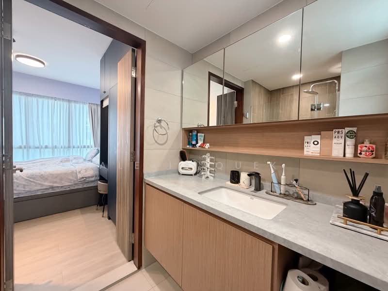 Heron Bay, 55 Upper Serangoon View, 3 Bedrooms, 1,033 sqft, Executive Condominium For Sale, by Alexis Quek, 500163135 - Bathroom - PropertyGuru.com.sg