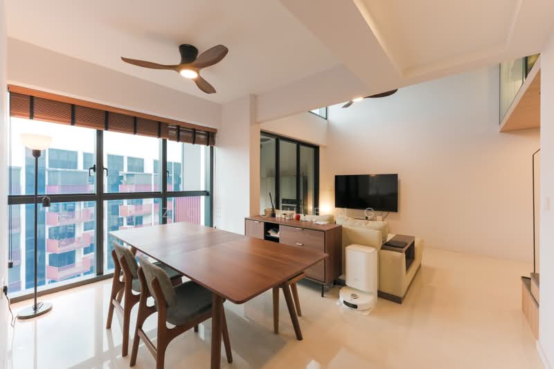 Riverfront Residences, 43 Hougang Avenue 7, 3 Bedrooms, 1,087 sqft, Condominium For Sale, by Zoe Cheng, 500163137 - Living Room - PropertyGuru.com.sg