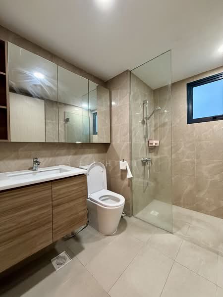 Treasure at Tampines, 53 Tampines Lane, 3 Bedrooms, 1,033 sqft, Condominium For Rent, by Seth Ng, 500163139 - Bathroom - PropertyGuru.com.sg