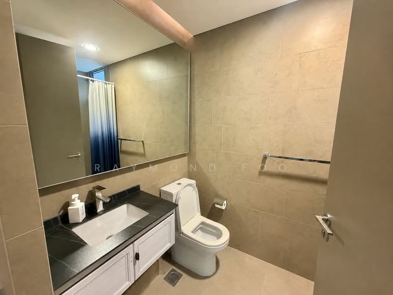 Stratum, 86 Elias Road, 4 Bedrooms, 1,475 sqft, Condominium For Sale, by Raymond Foo, 500163141 - Bathroom - PropertyGuru.com.sg