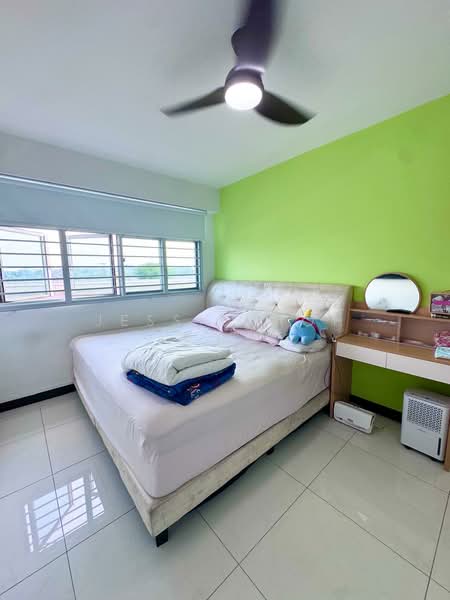 561B Jurong West Street 42, 561B Jurong West Street 42, 3 Bedrooms, 1,001 sqft, HDB Flat For Sale, by Jessie Moh 毛丁可, 500163156 - Bedroom - PropertyGuru.com.sg