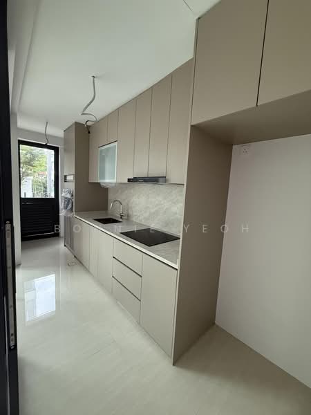One 33 residences, , 2 Bedrooms, 1,152 sqft, Condominium For Rent, by Bonnie Yeoh, 500163160 - Kitchen - PropertyGuru.com.sg