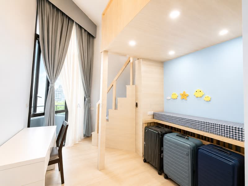 The Crest, 107 Prince Charles Crescent, 4 Bedrooms, 1,873 sqft, Condominium For Rent, by April Liu, 500163170 - Common Bedroom with loft bed - PropertyGuru.com.sg