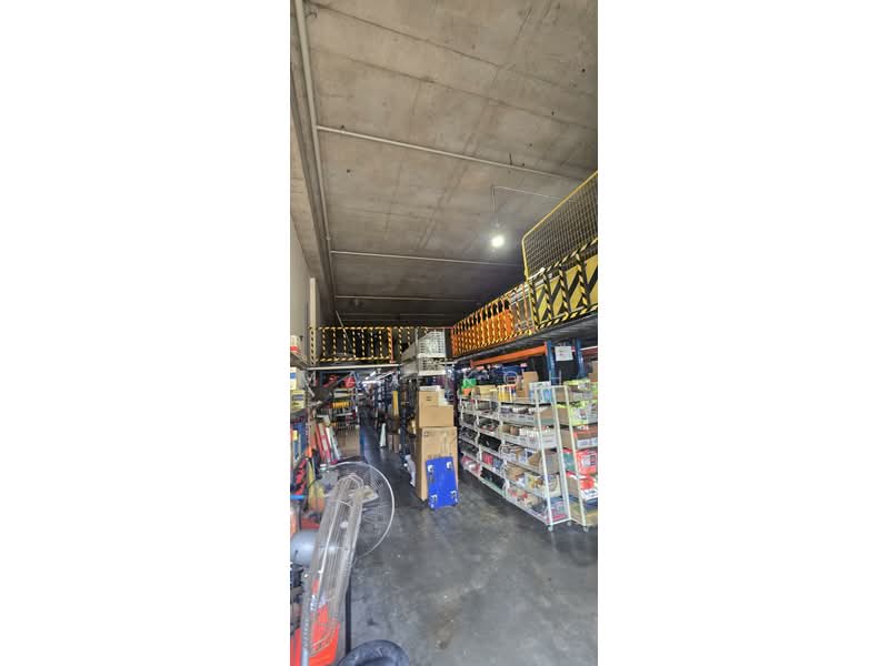 Ground | Frontage | Hardware shop | Pioneer junction, 3 SOON LEE STREET, 1,915 sqft, Factory / Workshop (B2) For Sale, by Max Koh, 500163182 - Interior - CommercialGuru.com.sg