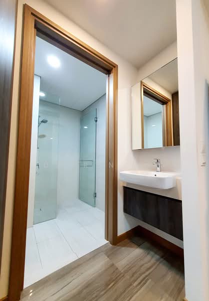 Lakeville, 7 jurong lake link, 2 Bedrooms, 732 sqft, Condominium For Rent, by Darren Lim, 500163183 - Bathroom - PropertyGuru.com.sg