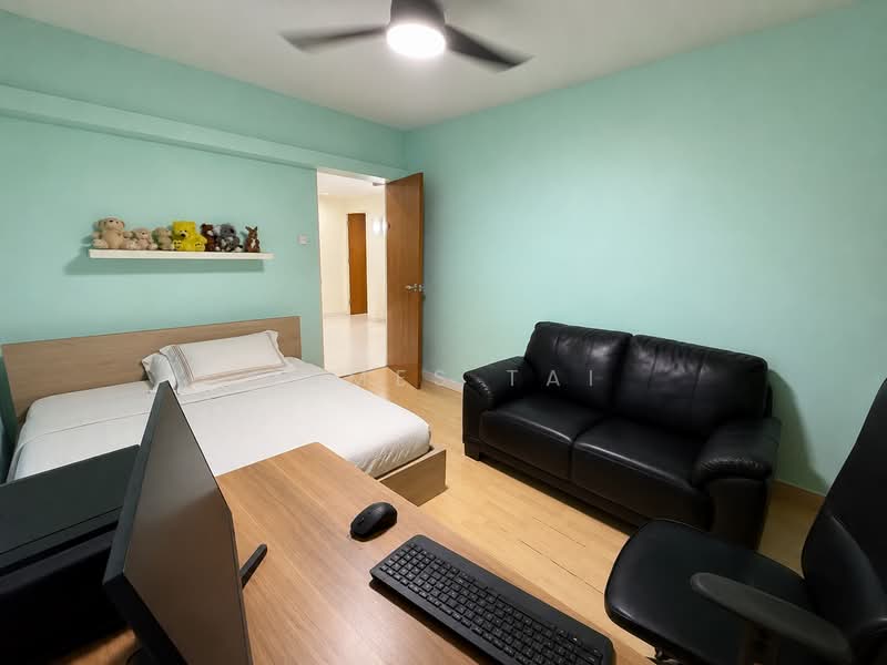 654A Jurong West Street 61, 654A Jurong West Street 61, 3 Bedrooms, 1,184 sqft, HDB Flat For Sale, by James Tai, 500163184 - Bedroom - PropertyGuru.com.sg