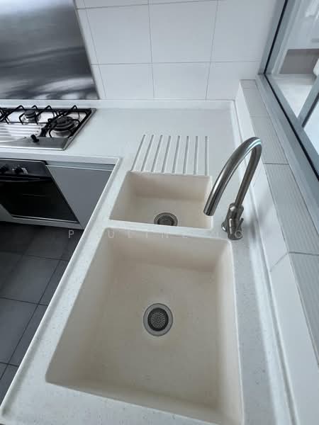 Twin Regency, 28 Kim Tian Road, 4 Bedrooms, 1,442 sqft, Condominium For Rent, by Pauline Lo, 500163185 - Kitchen - PropertyGuru.com.sg
