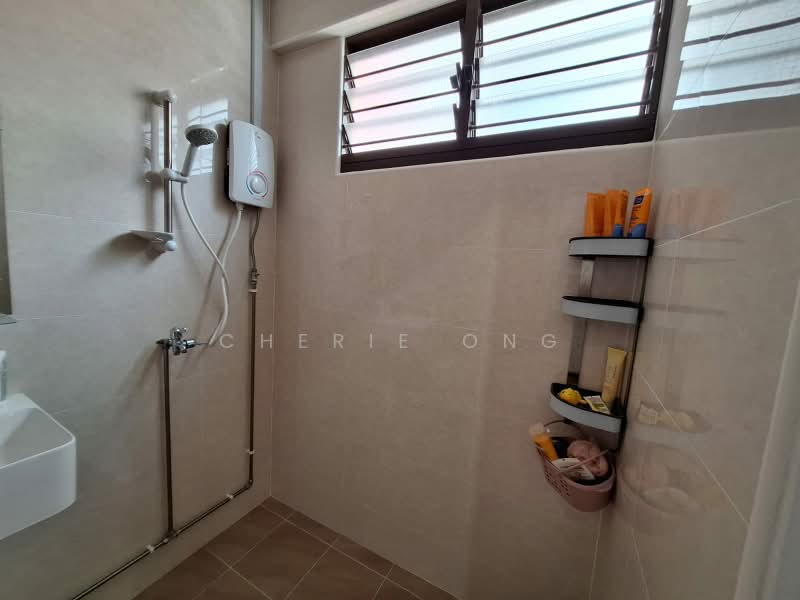 402 Fajar Road, 402 Fajar Road, Room Rental, 100 sqft, HDB Flat For Rent, by Cherie Ong, 500163186 - Bathroom - PropertyGuru.com.sg