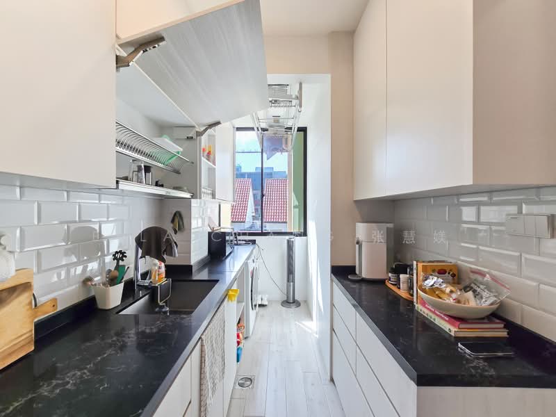 Seraya Breeze, 3 Seraya Road, 3 Bedrooms, 1,001 sqft, Apartment For Sale, by Ella Chang 张慧媄, 500163188 - Kitchen - PropertyGuru.com.sg