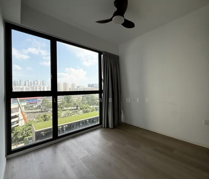 Clavon, Clementi Avenue 1, 2 Bedrooms, 764 sqft, Condominium For Rent, by Lim Kar Gee, 500163189 - Master Bedroom - PropertyGuru.com.sg