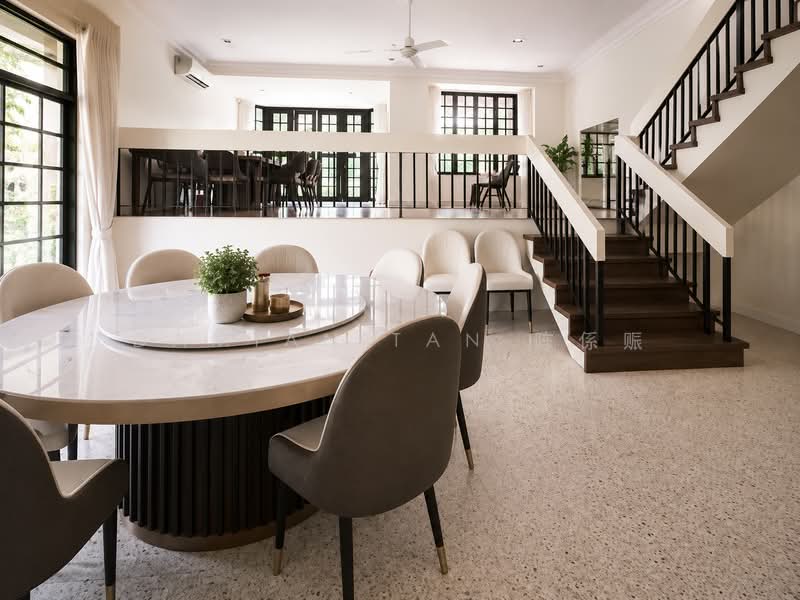 ⭐️WITHIN 1KM OF HENRY PARK PRIMARY SCH | NEAR BUS STOPS & MARKET | ORIGINAL CONDITION SEMI-D⭐️, Moonbeam Terrace Mount Sinai Grove Holland Jalan Kebaya Jelita Tenang Istimewa Maryland Ming Teck Greenleaf Sixth Haji Alias Namly Coronation Lim Tai See Allamanda Ampang Sian Tuan Hua Guan Lantana Lemon Lasia Lotus Lily Maple Cypress Fir Redwood Elm, 5 Bedrooms, 4,000 sqft, Semi-Detached House For Sale, by Damian Tan 陈係赈, 500163191 - Dining Room - PropertyGuru.com.sg