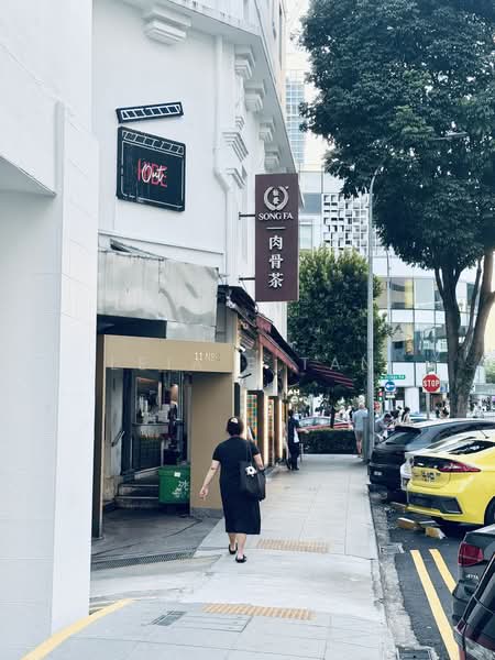 Riverwalk Apartments, 20 Upper Circular Road, 2 Bedrooms, 1,259 sqft, Apartment For Sale, by Leia E Tan, 500163195 - Popular Song Kee Bak Kut Teh  - PropertyGuru.com.sg
