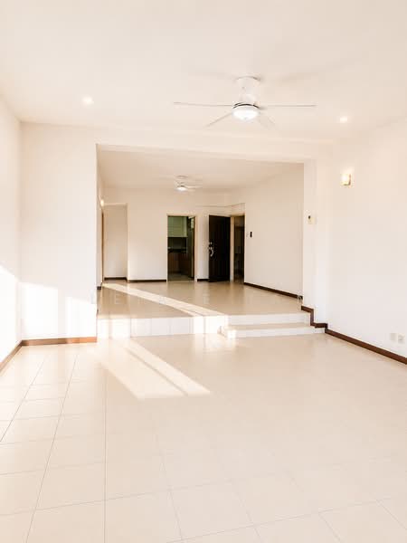 Riverwalk Apartments, 20 Upper Circular Road, 2 Bedrooms, 1,259 sqft, Apartment For Sale, by Leia E Tan, 500163195 - Dining and living area - PropertyGuru.com.sg