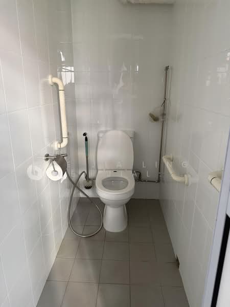 33 Teban Gardens Road, 33 Teban Gardens Road, Room Rental, 250 sqft, HDB Flat For Rent, by Wee Jia Ling (Wei Jialing), 500163198 - Bathroom - PropertyGuru.com.sg